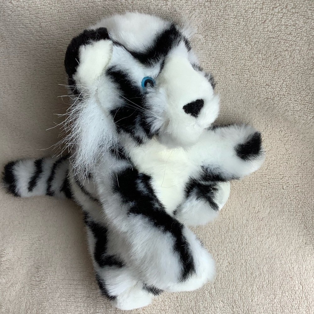 Russ Berrie Plush NIVEA White Tiger 100S77 Stuffed Animal Toy - Picture 2 of 16
